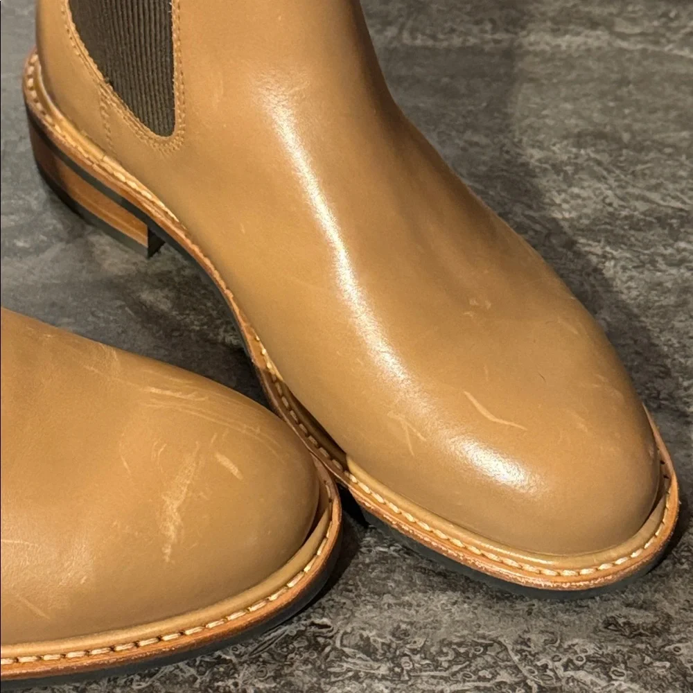 NISOLO Carmen Chelsea Boot 2.0
4.8 Almond Tan Chelsea Boots - Picture 3 of 7